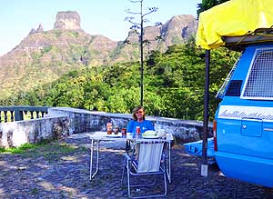 Kap Verde/Insel Santiago: Netter Campingplatz bei 'So Jorge dos Orgos' - im Zentrum der Insel