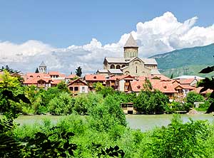 Georgien: Mtskheta mit der Svetitskhoveli-Kathedrale