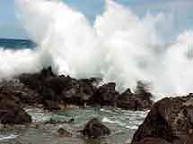 Guadeloupe: Wasserfontainen in ’Grande Pointe’ im Sdosten von Basse-Terre