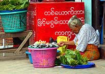 Myanmar: Warten auf Kufer in Kawthoung