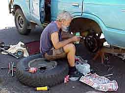 Martinique: Change of an axle shaft - one of many!