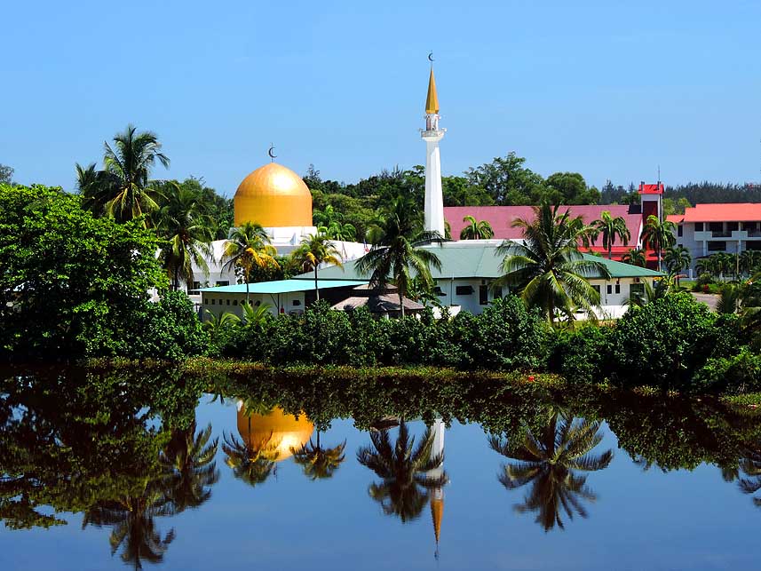 Miri/Sarawak/Malaysia: An-Naim Mosque in Lutong near Miri