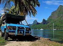 Moorea/Franzsisch Polynesien - Cook's Bay - im Hintergrund Mt. Mouaroa, alias Mt. Bali Hai