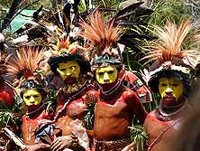 Mount Hagen/Papua Neuguinea: Huli Wigmen von den Southern Highlands an der Mount Hagen Kulturschau 2010